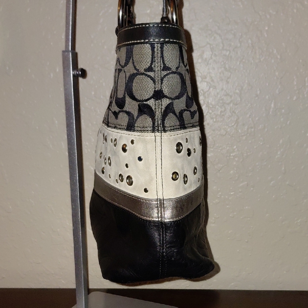 Coach Blk & Gray Leather Studded Signature Shoulder Bag 🩶 - Picture 6 of 16